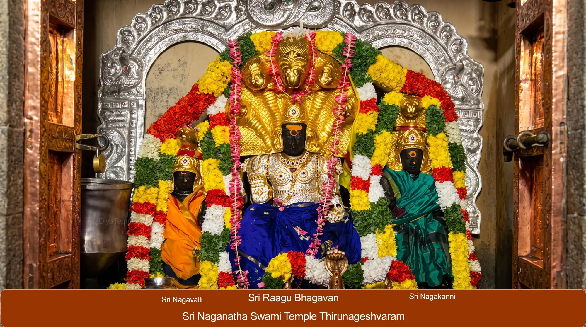 thirunageshvaram rahu bhagavan with his two consorts nagavalli and nagakanni